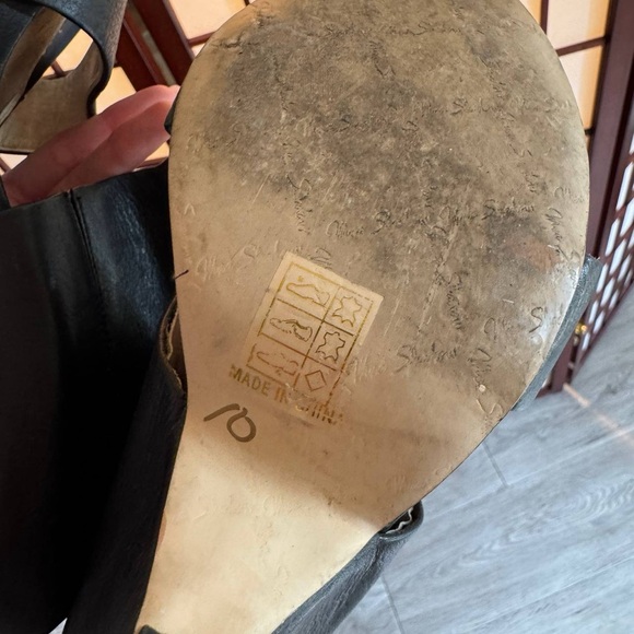 Black Women's Open-Toe Block Heel Sandals - Picture 8 of 8